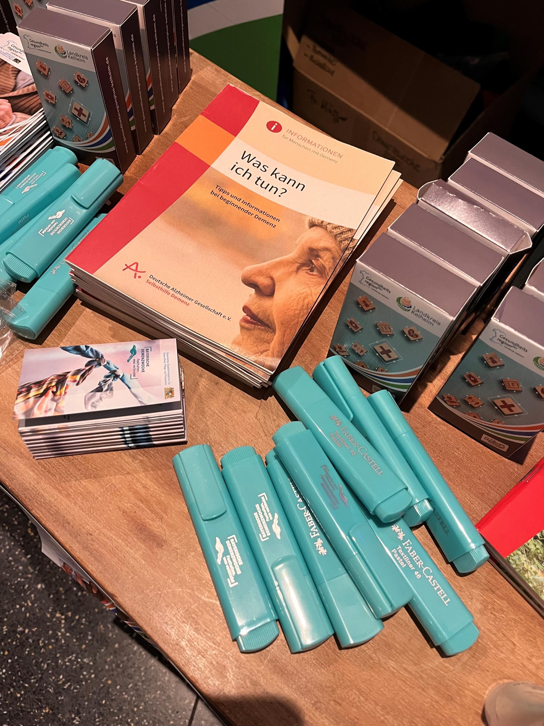Informationsmaterial rund um das Thema Demenz