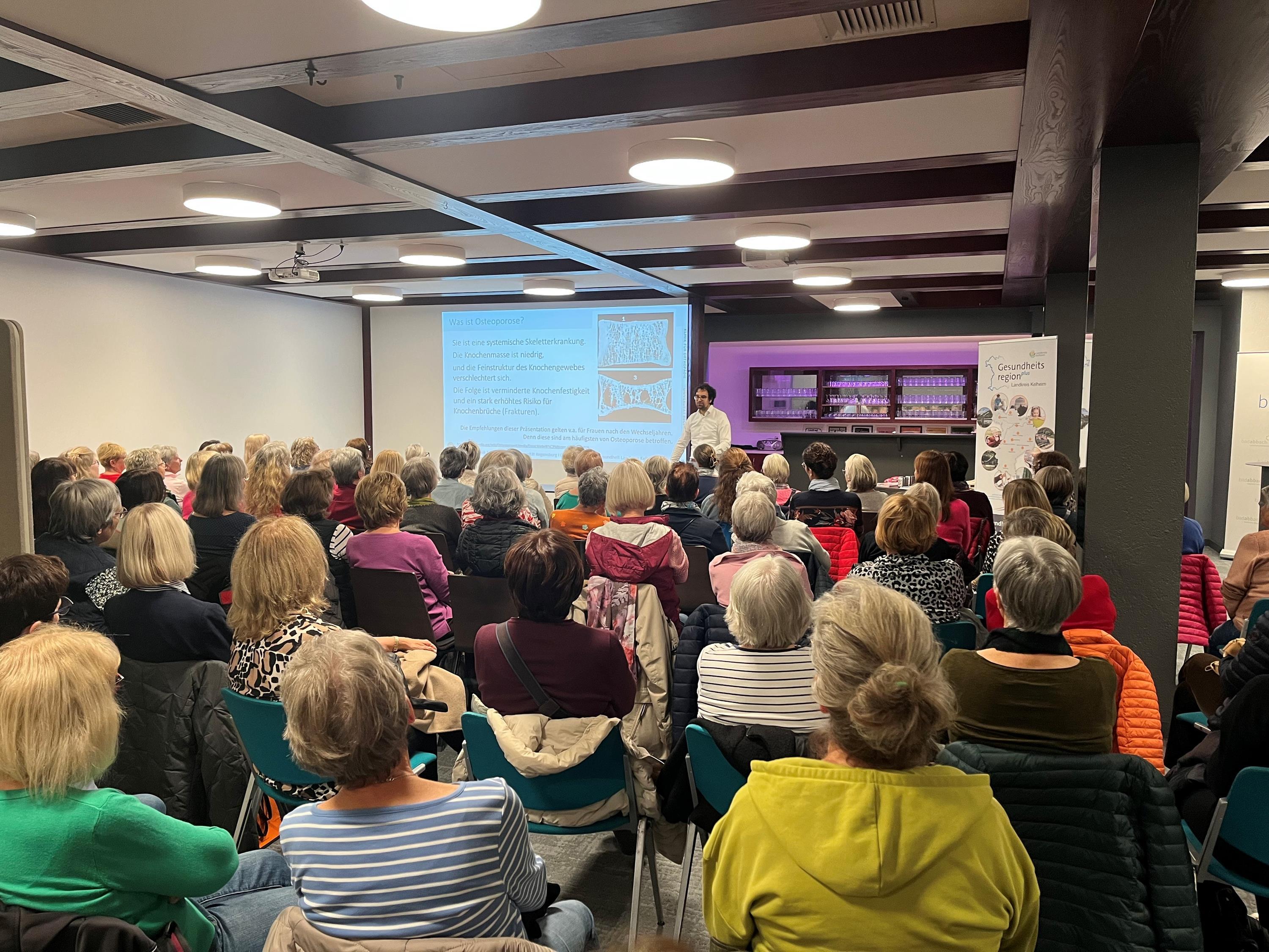 Dr. Markus Scharf bei seinem Vortrag