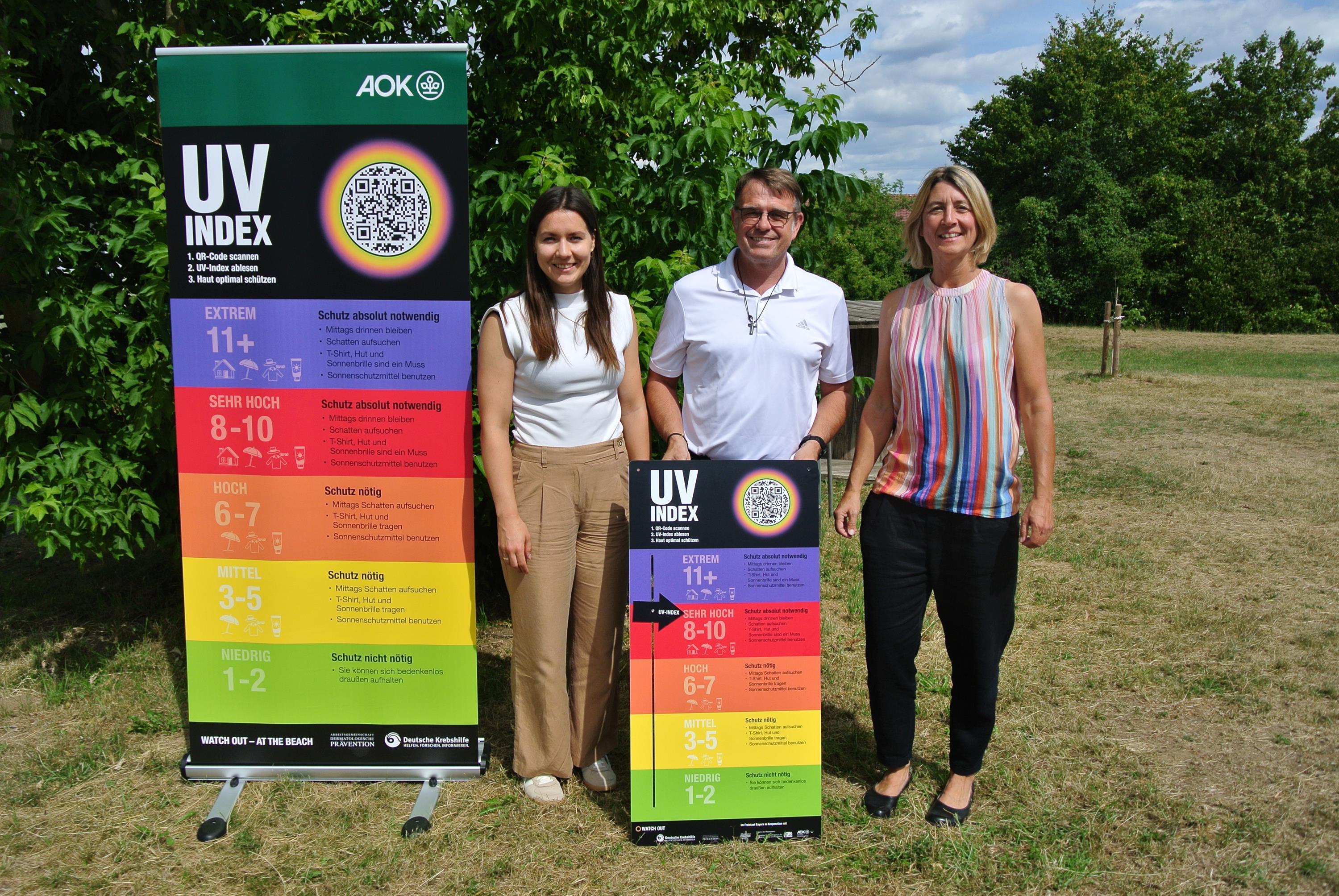 UV‑Index‑Tafel beim RSC Kelheim: Übergabe vor Ort
